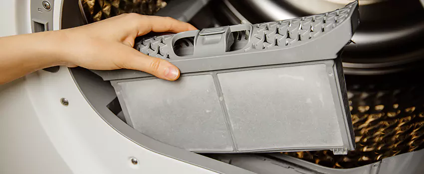 Signs Of A Clogged Dryer Lint Trap in Country Club Hills, Illinois